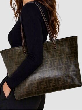 FENDI FF Brown Zucca Pattern Shoulder Tote